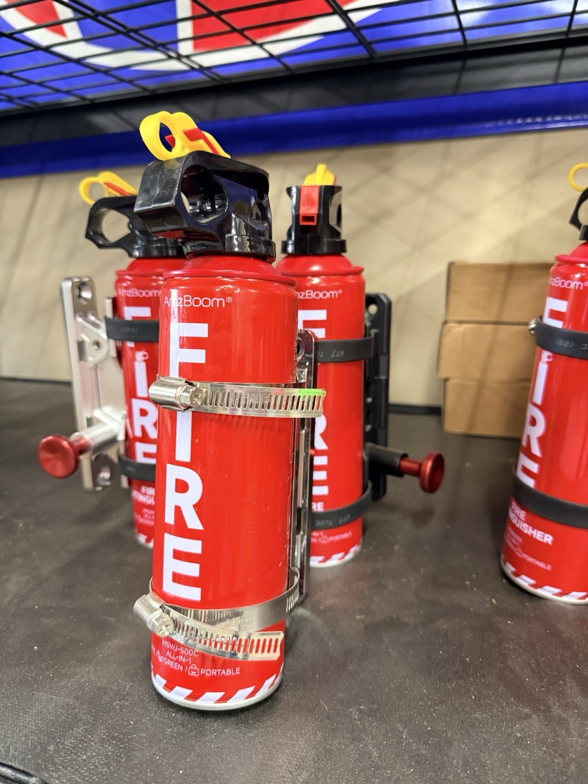 AmzBoom MSWJ-500C  Fire Extinguisher with Mounting Bracket/Straps QUICK RELEASE