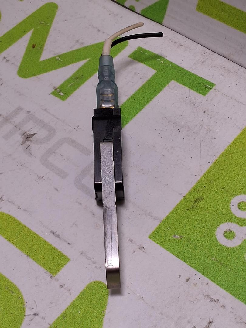 OMRON D2MV-01L111-1C3 MICRO SWITCH