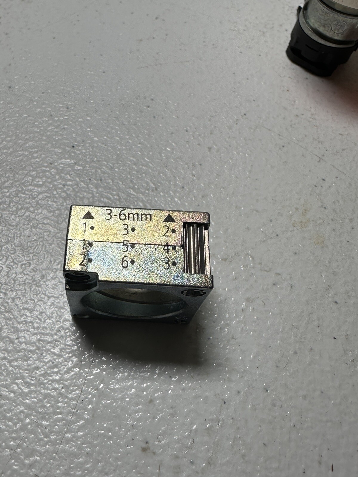 Siemens 3sb35011ca21 Button A Mushroom Red Bright