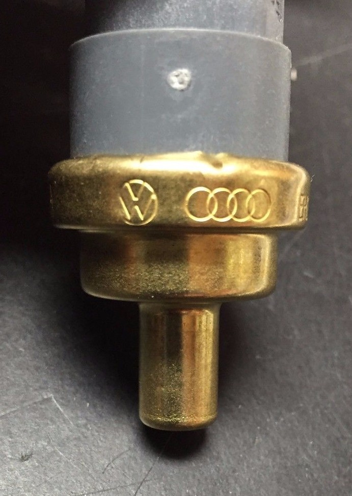 VW / Audi OEM Coolant Temperature Sensor Water Temp Switch Part # 06A919501A