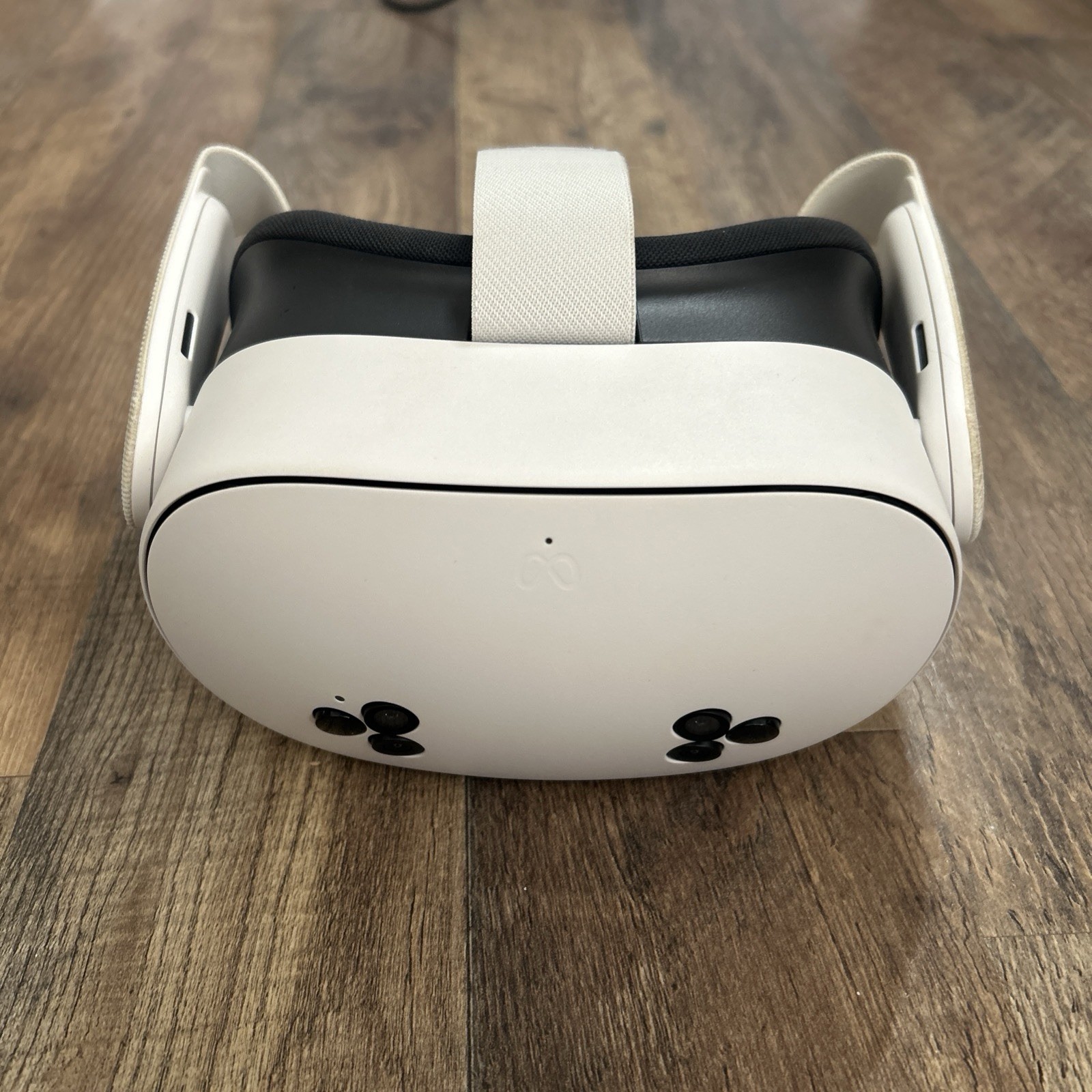 Meta Oculus Quest 3S - 128GB Headset ONLY