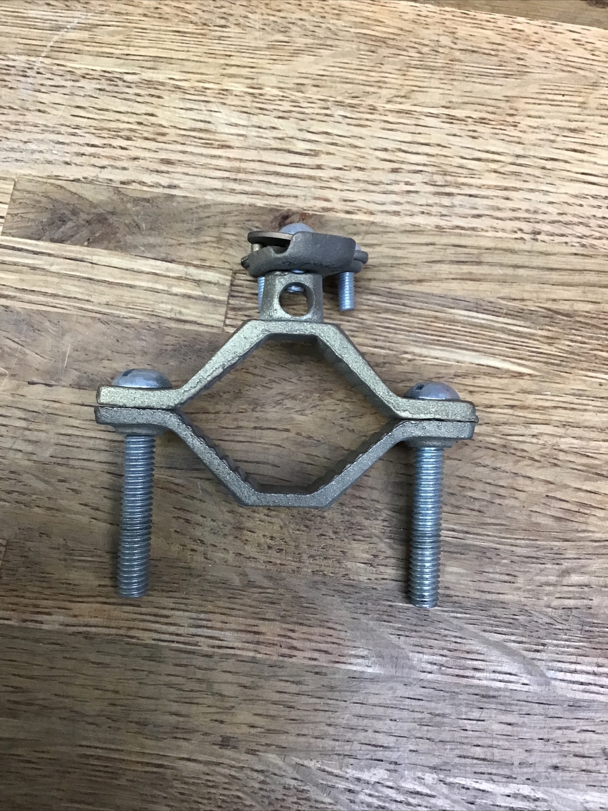 #10 -#2 Wire Bronze Ground Clamp, 1-1/4" - 2" Pipe