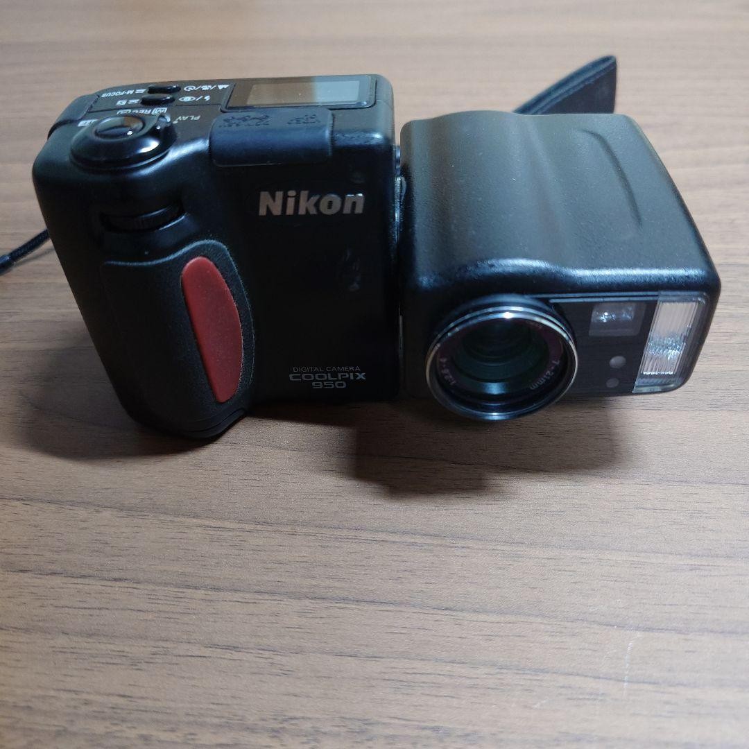 Nikon COOLPIX 950 Digital Camera Console
