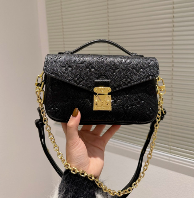 LVBeaute Pochette Metis East West Monogram Empreinte Shoulder bag