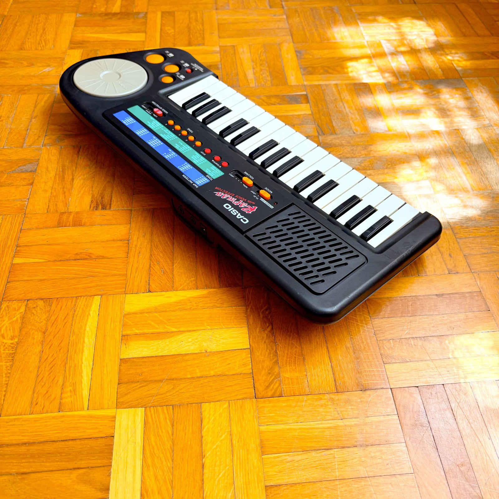 Casio Rapman (Japan,1990) Toy Synth Vocoder and Voice Effector! With microphone!