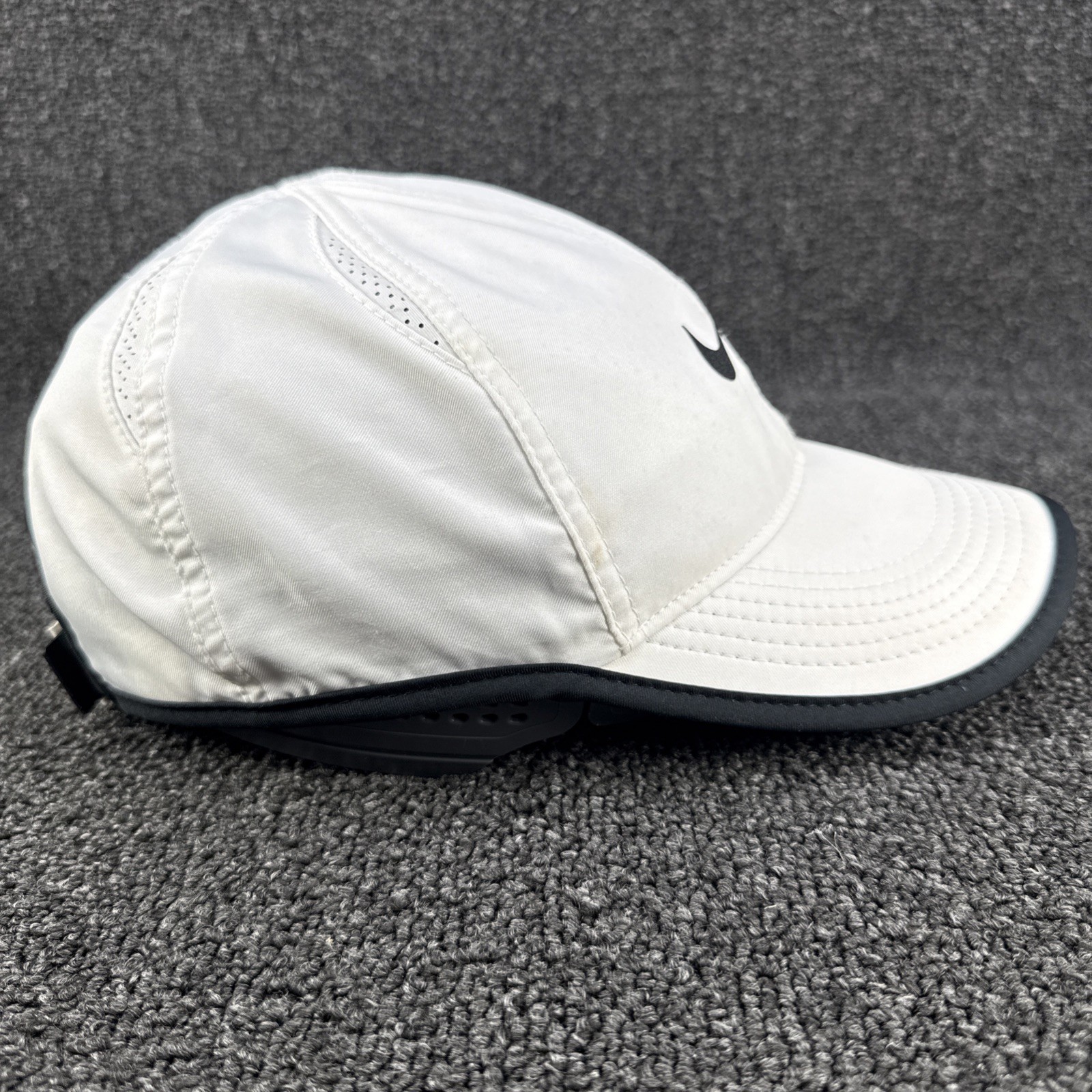 NIKE Featherlight Dri-Fit Cap hat Adult Size White Running Tennis Pickleball