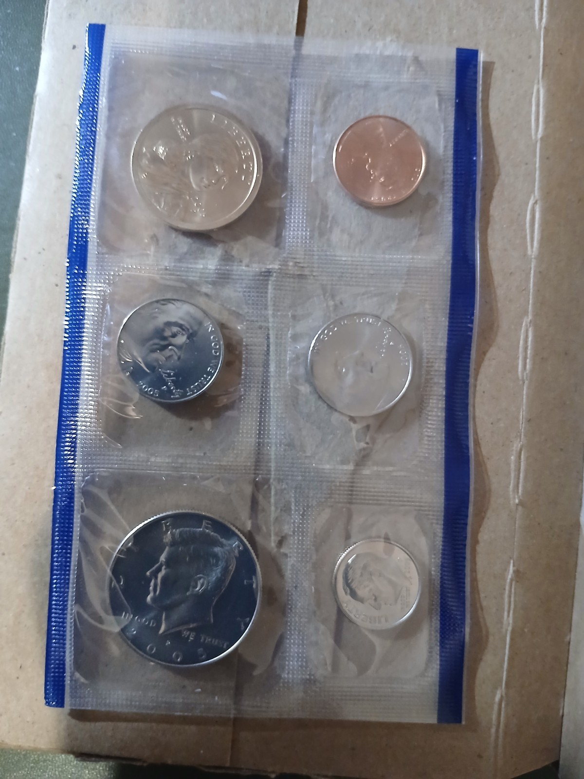 2005 MINT UNCIRCUATED SET ITEM #SUX3-1SET