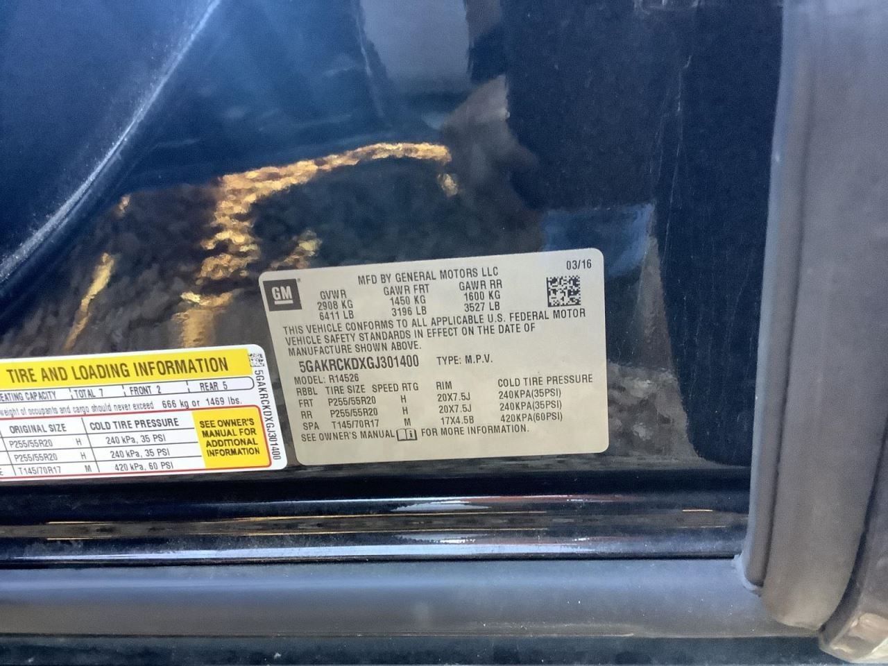 ENCLAVE 2016 Glove Box 4730499