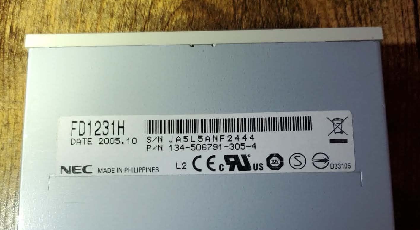 One 3.5" Internal Floppy Drive for AKAI MPC2000 MPC2000XL