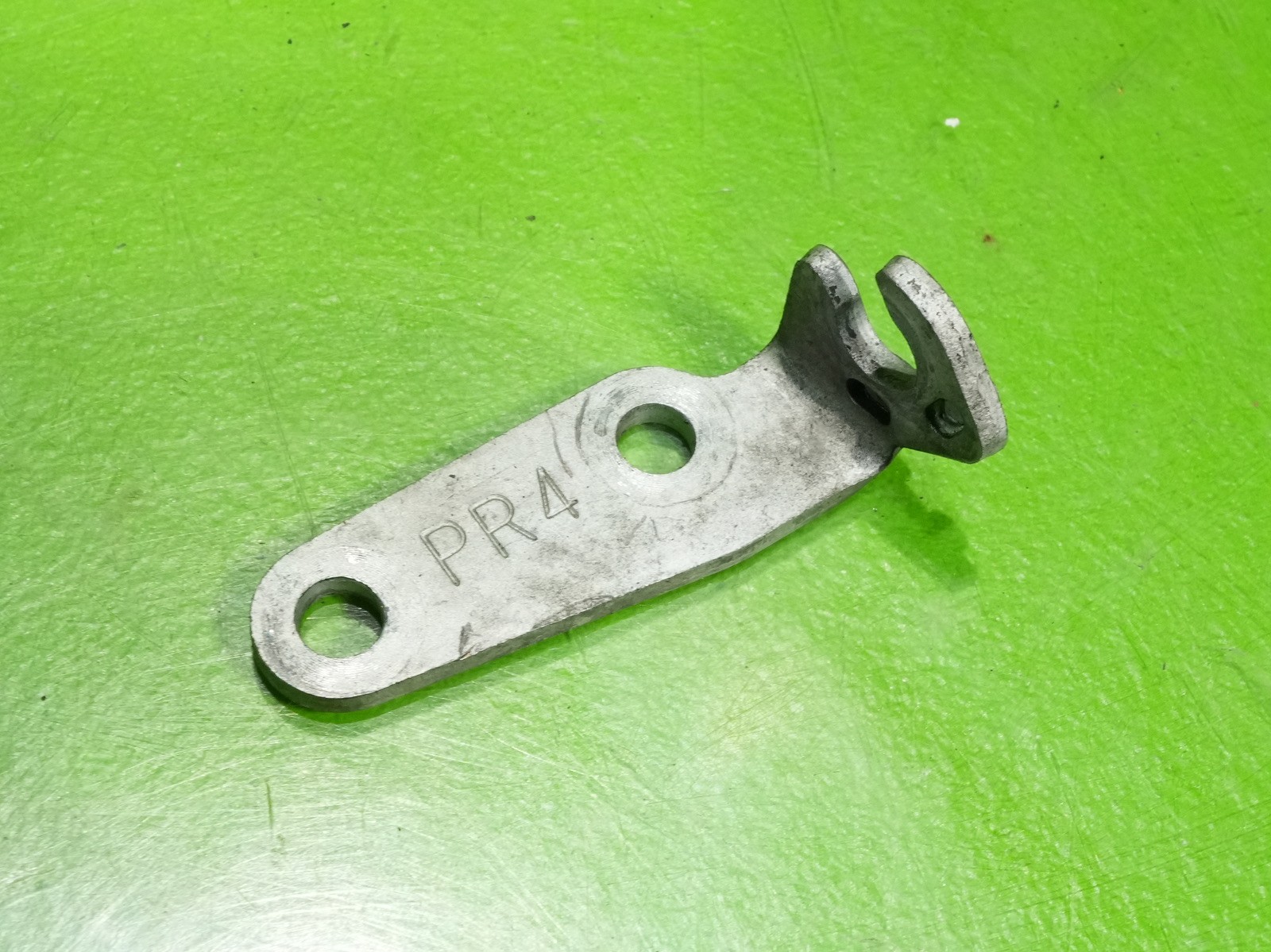 90-93 Integra OEM PR4 engine motor throttle cable - manifold mount bracket 5 spd