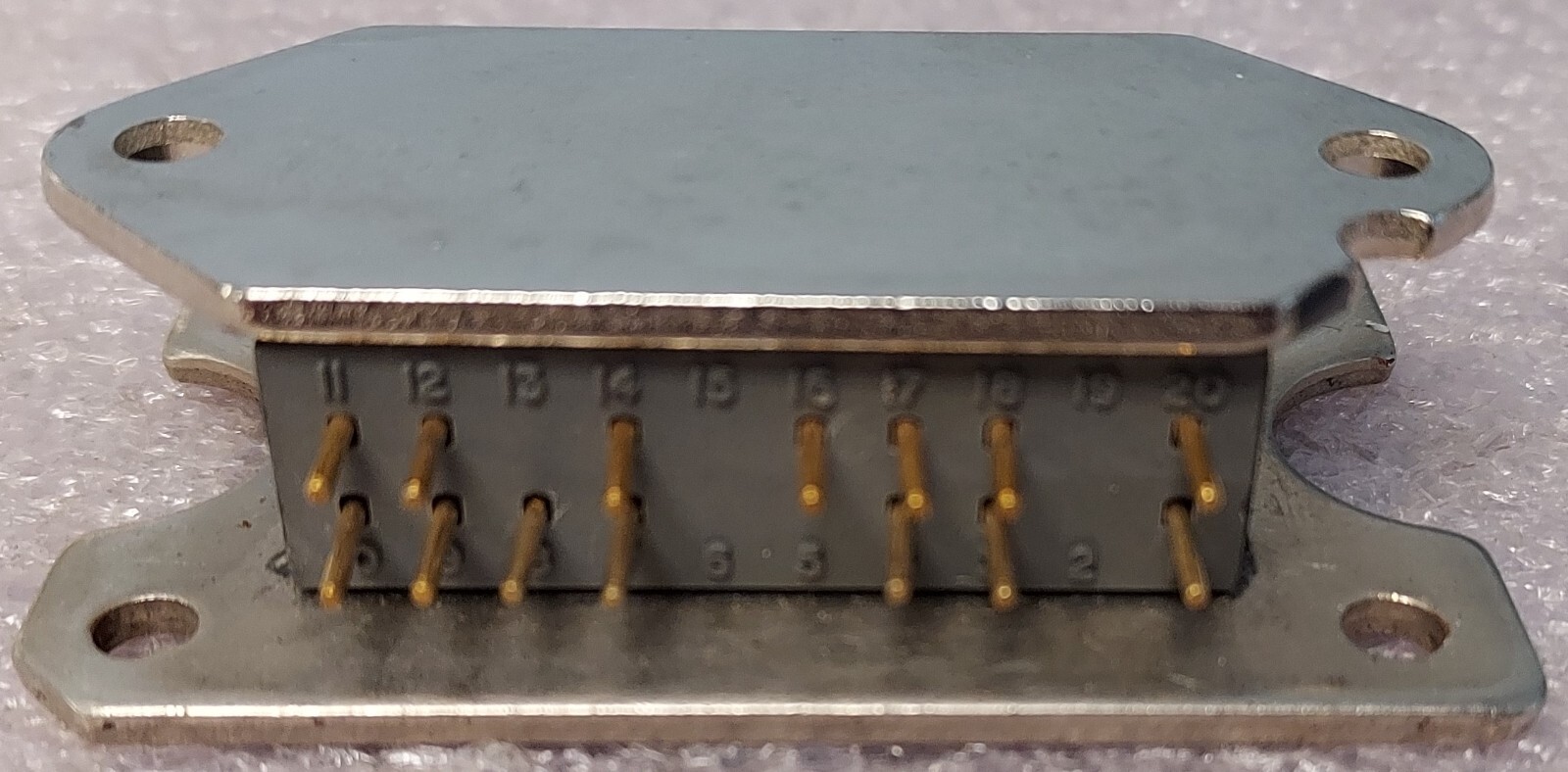 '1 PIECE' - PN# LAS2720, LAS-2720 - LAMBDA - POWER HYBRID VOLTAGE REGULATOR