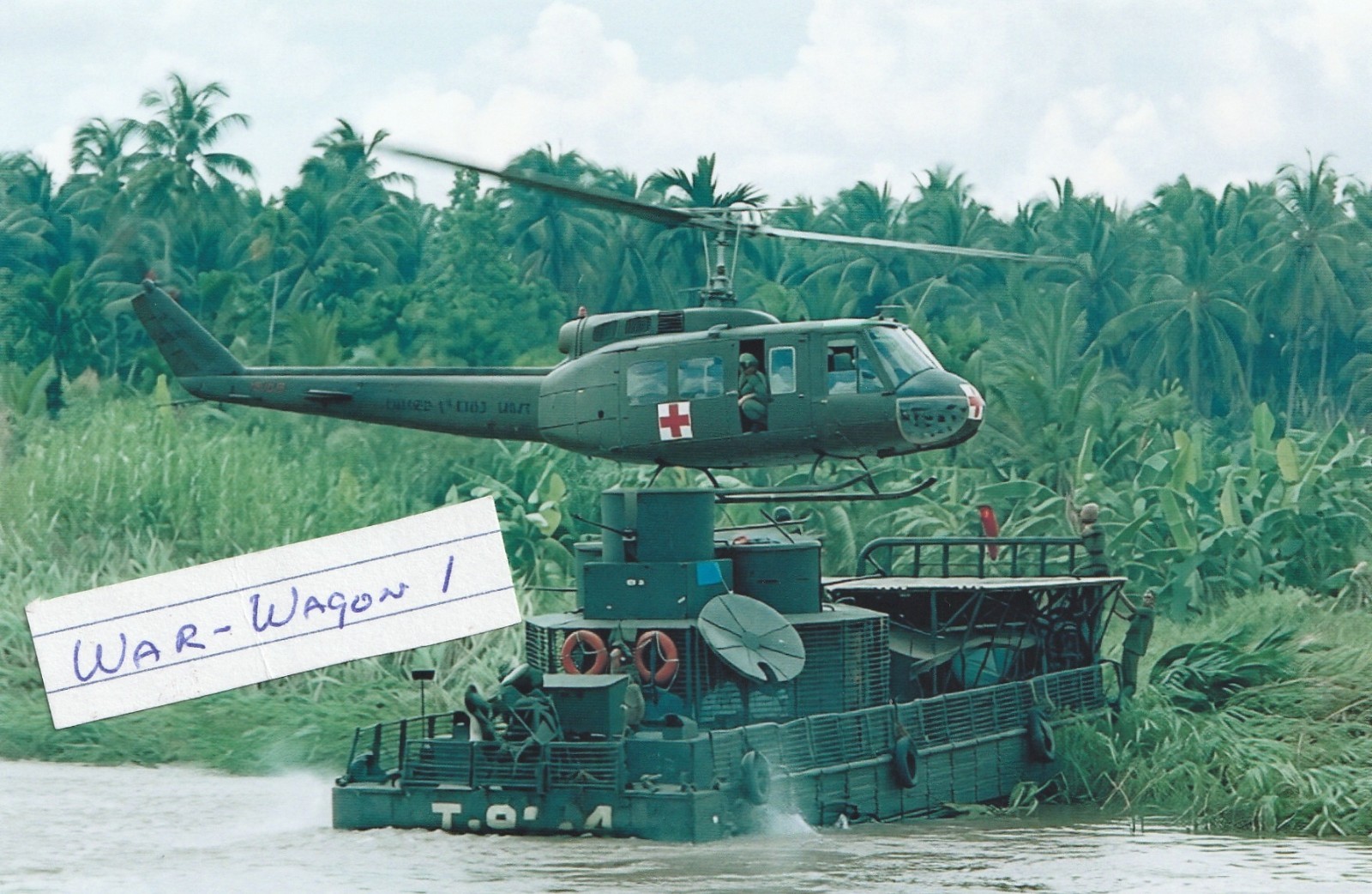 Vietnam  War  Photo --     Medevac land on ATC