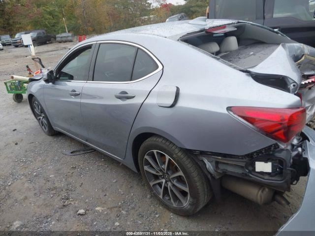 TLX 2016 Glove Box 4923639