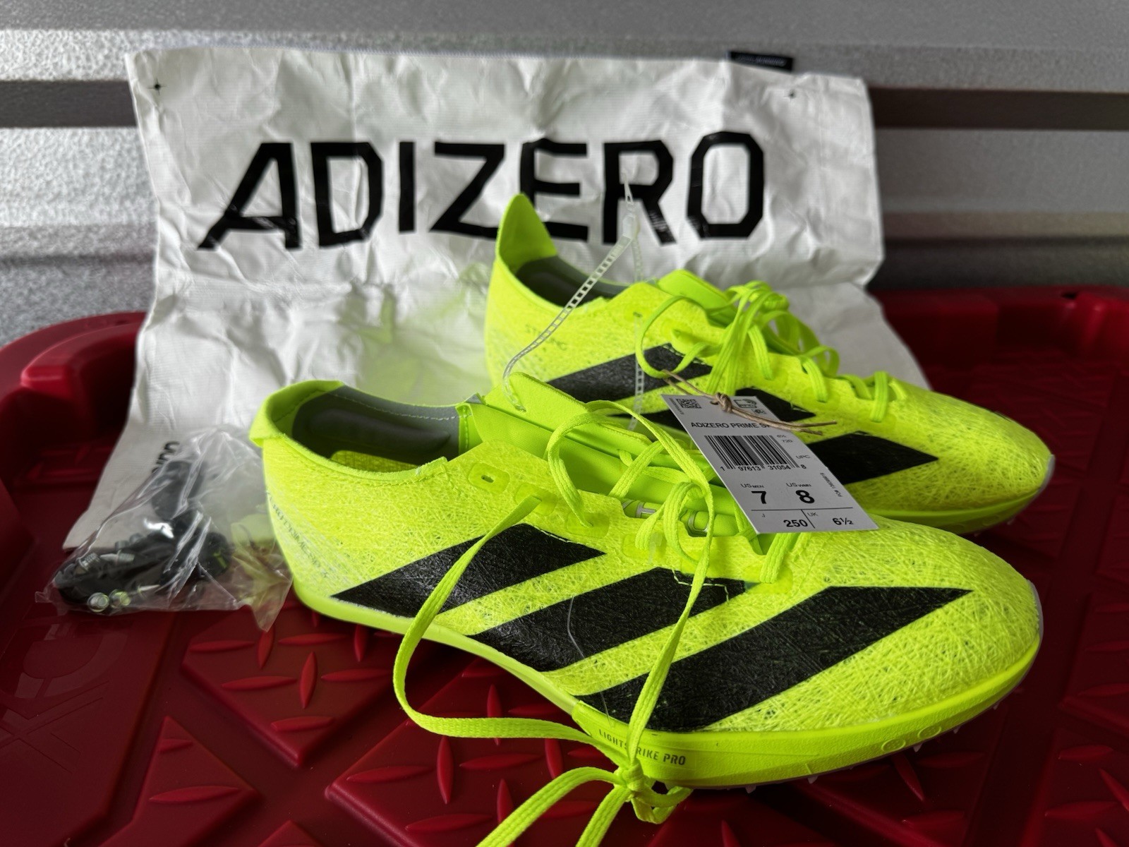 Size 8.5 adidas Men's ADIZERO PRIME SP 3 STRUNG Track Spikes Lucid Lemon IH5800