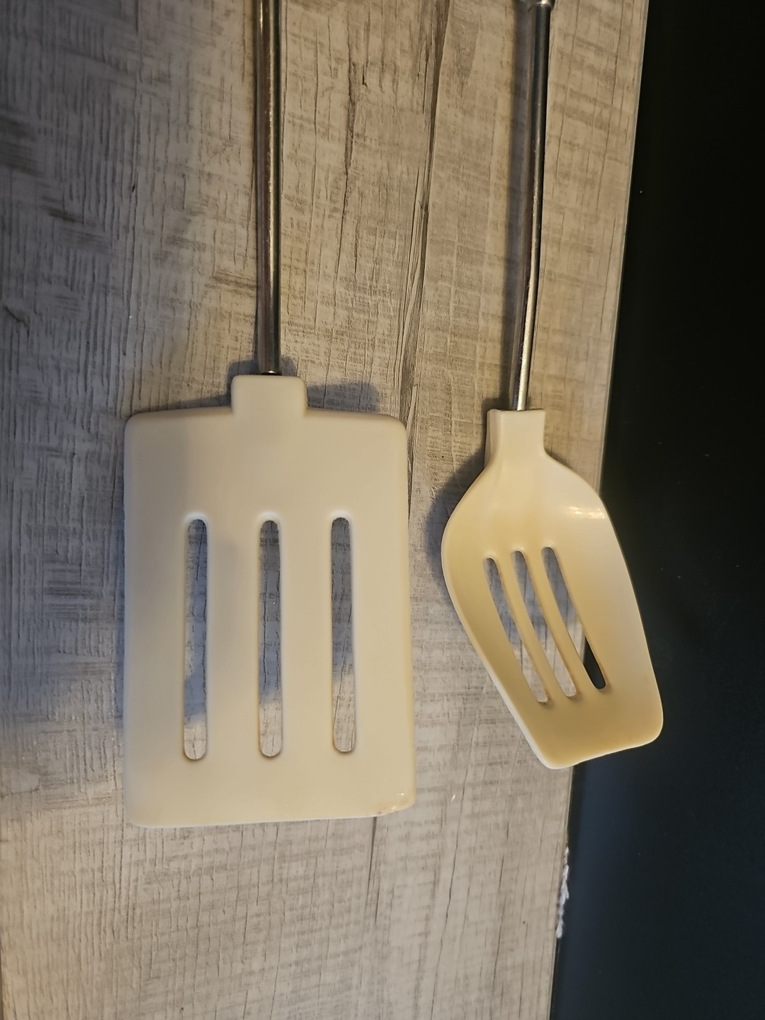 White Slotted Spoon Slotted Spatula Kitchen Utensils Retro White Handle 2 Set