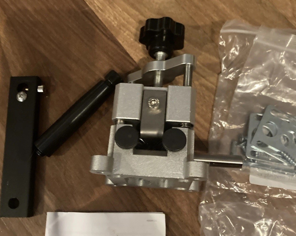 CREWWORKS MANUAL WIRE, STRIPPING MACHINE, HAND, CRANK COPPER CABLE STRIPPER Tool