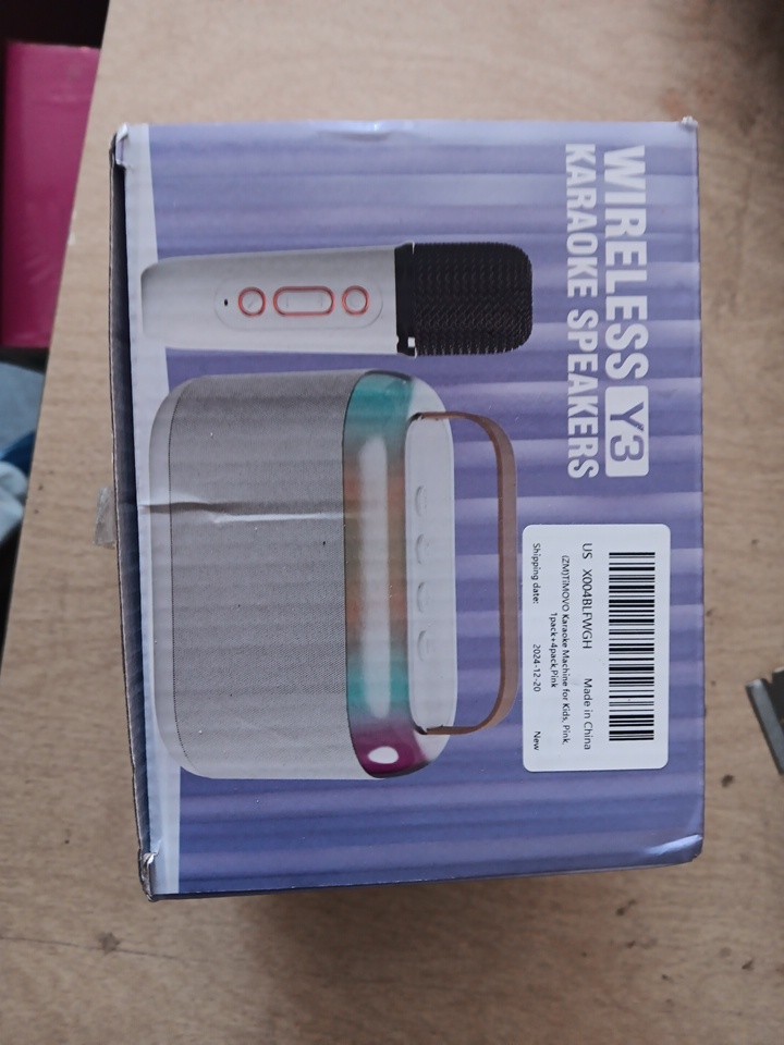 Karaoke Wireless Speaker Y3 NIB Free Shipping Z41