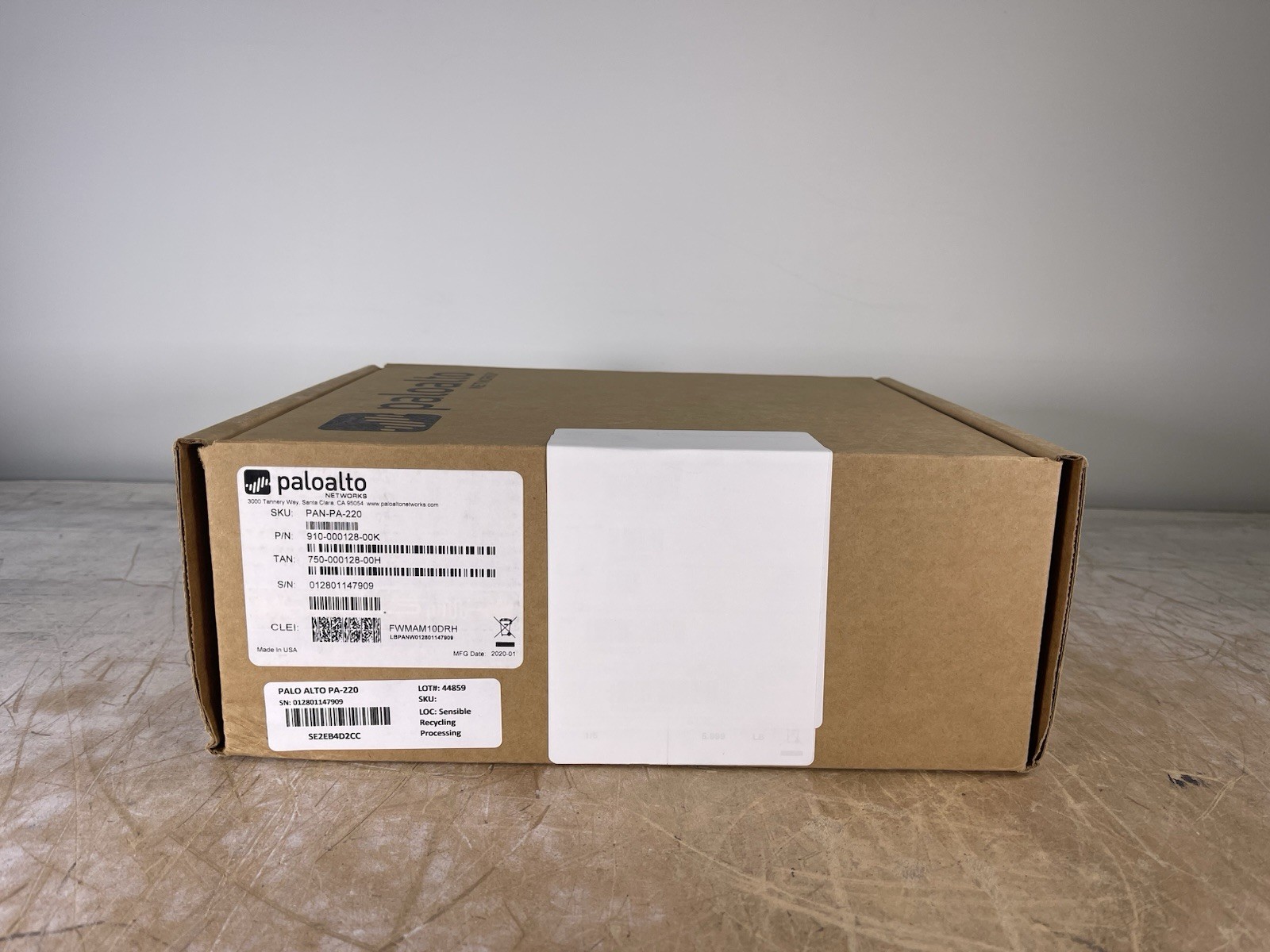 PALO ALTO PA-220 NETWORK SECURITY APPLIANCE FIREWALL - (NEW-SEALED BOX)
