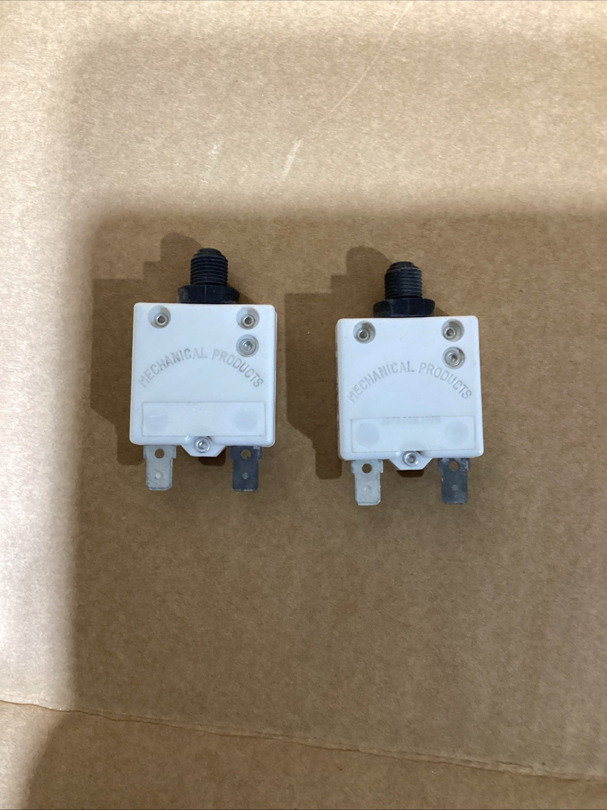 MECHANICAL PRODUCTS 4 AMP BOAT BREAKERS - BLACK - PUSH TO RESET #1681-104-400