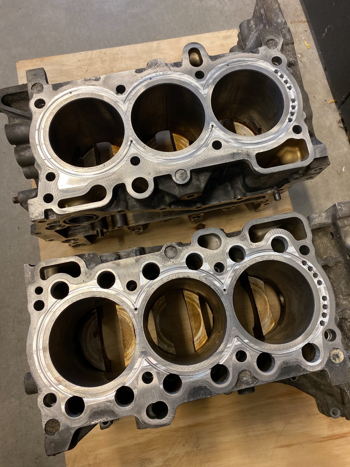 AA PERFORMANCE EZ30 SHORT BLOCK CLOSED DECK BARE CASE HALVES