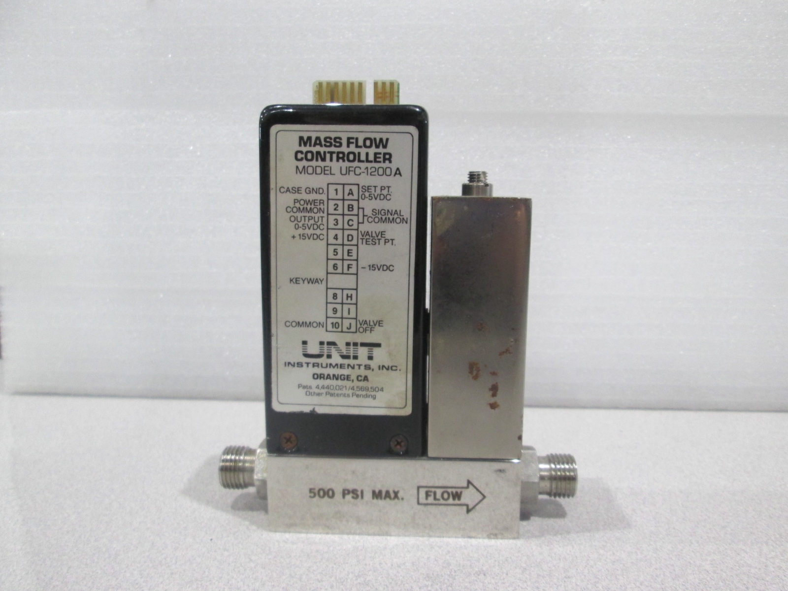 Unit UFC-1200 Mass Flow Controller, Gas SIH4, 500 SCCM