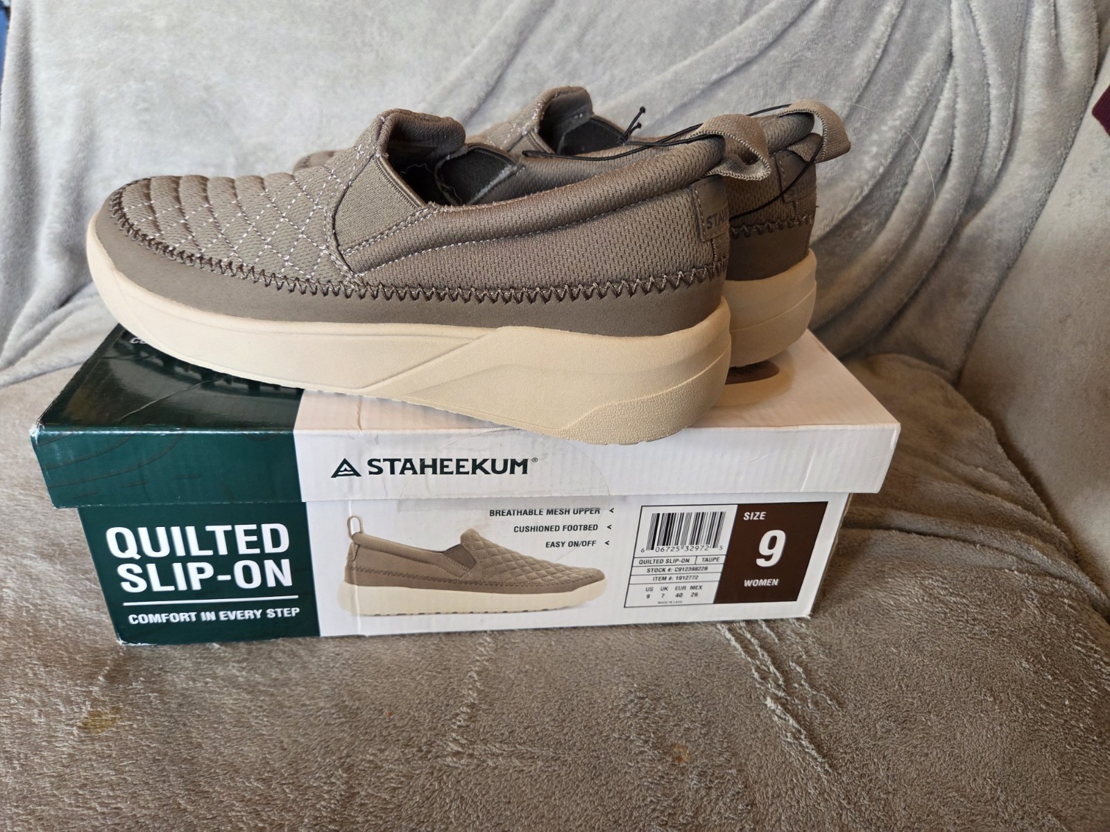 New Staheekum Quilted Slip On Womens Size 9 Taupe Shoes Hands Free W/Box Comfort