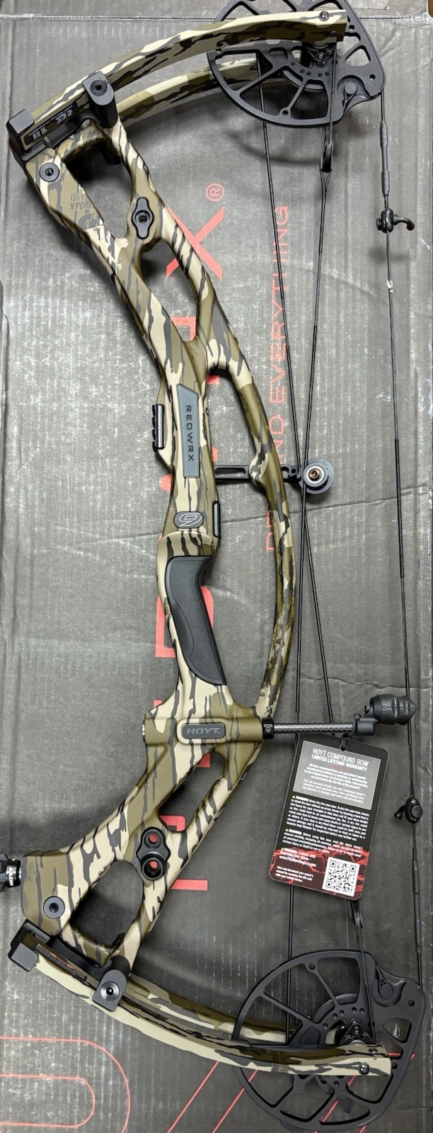 Hoyt RX9 RH New in Box Bottomland 28"-29" draw 70#