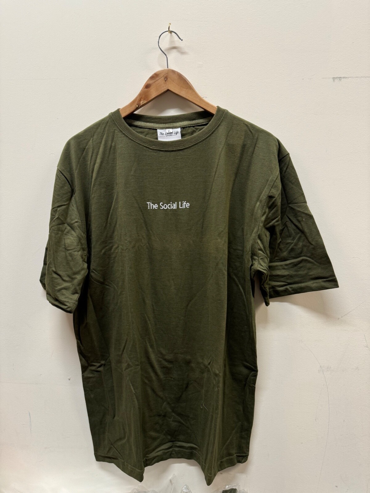 THE SOCIAL LIFE CARP CLOTHING, GREEN T SHIRT “F@@K THE MAINSTREAM” SIZE L *NEW*