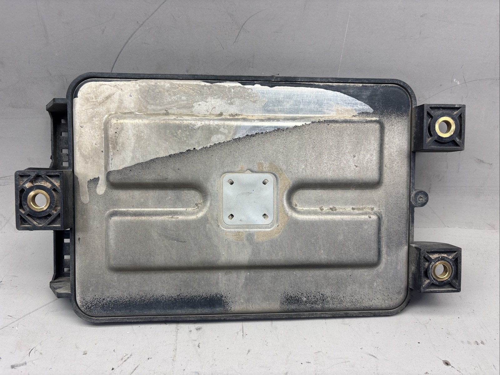 PACCAR A2C8070310195 KENWORTH T680 CHASSIS CONTROL MODULE, CA