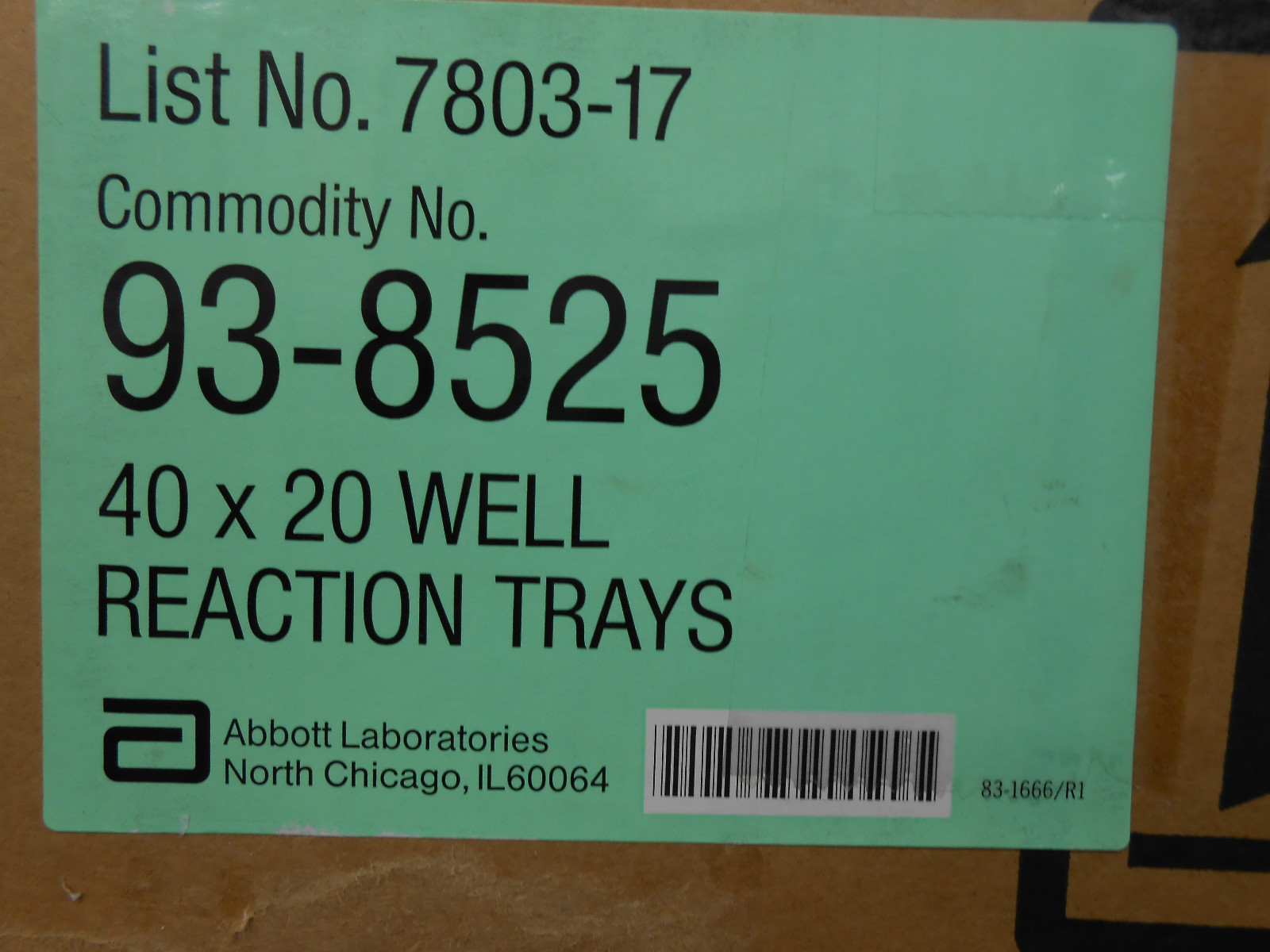 1 BOX OF ABBOTT REACTION TRAYS 40 TRAYS X 20 WELL 7803-17 93-8525