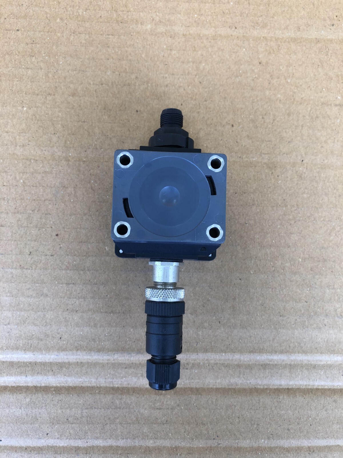 BURKERT 8400 TEMPERATURE SWITCH WITH DISPLAY 00448862 THERMO SWITCH