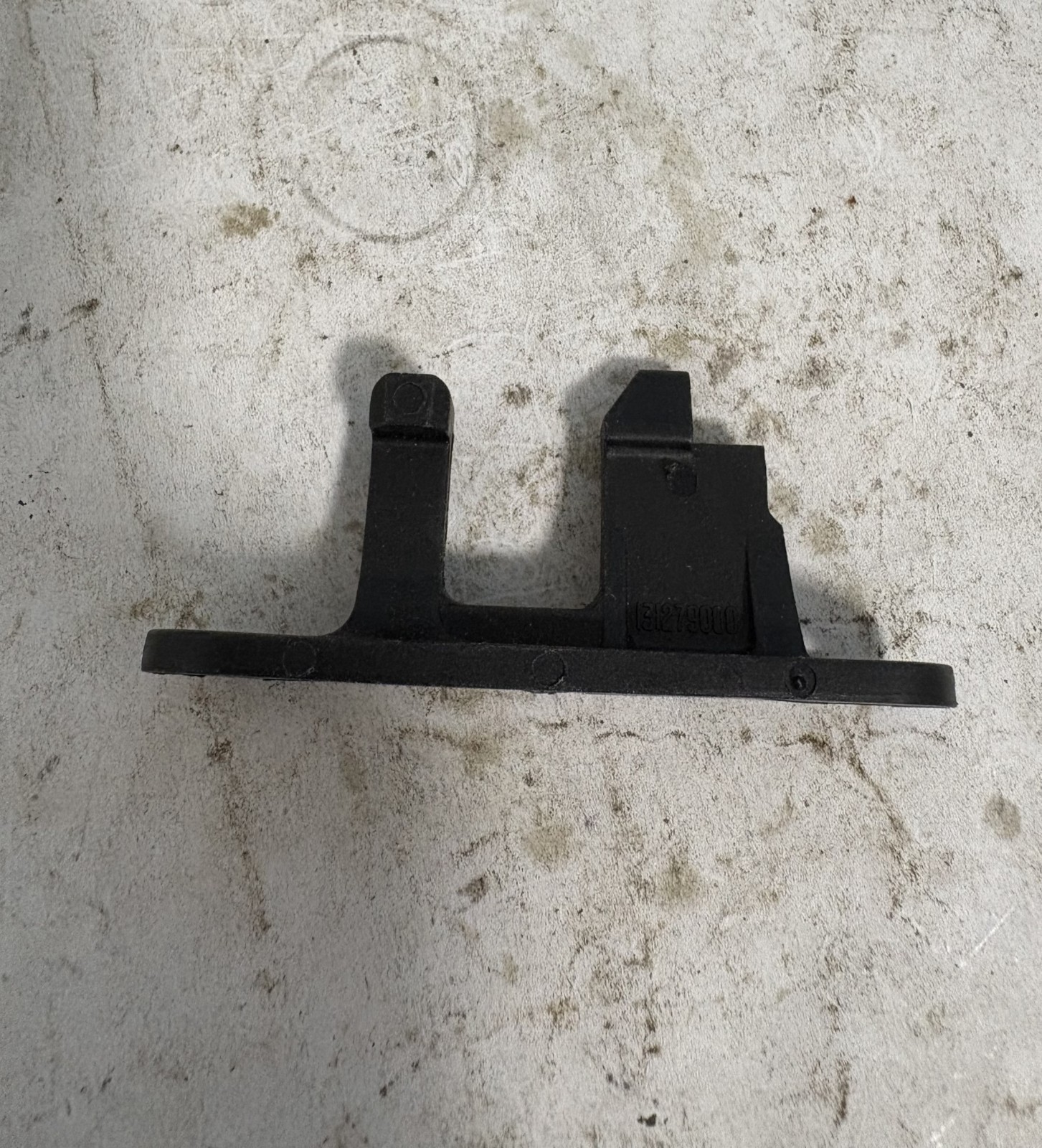 New Frigidaire Door Catch #F131279001