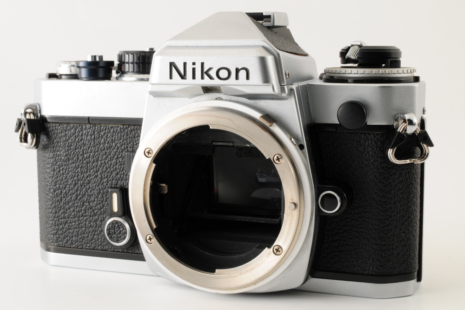All works [NEAR MINT] Nikon FE Silver 35mm SLR Film Camera Body From JAPAN