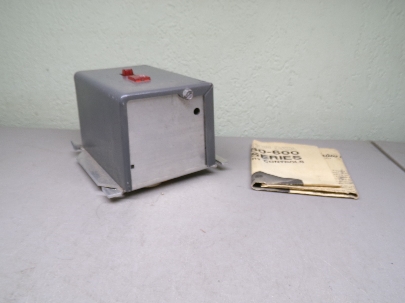 ROBERTSHAW RE 780-602 CONSTANT IGNITION CONTROL
