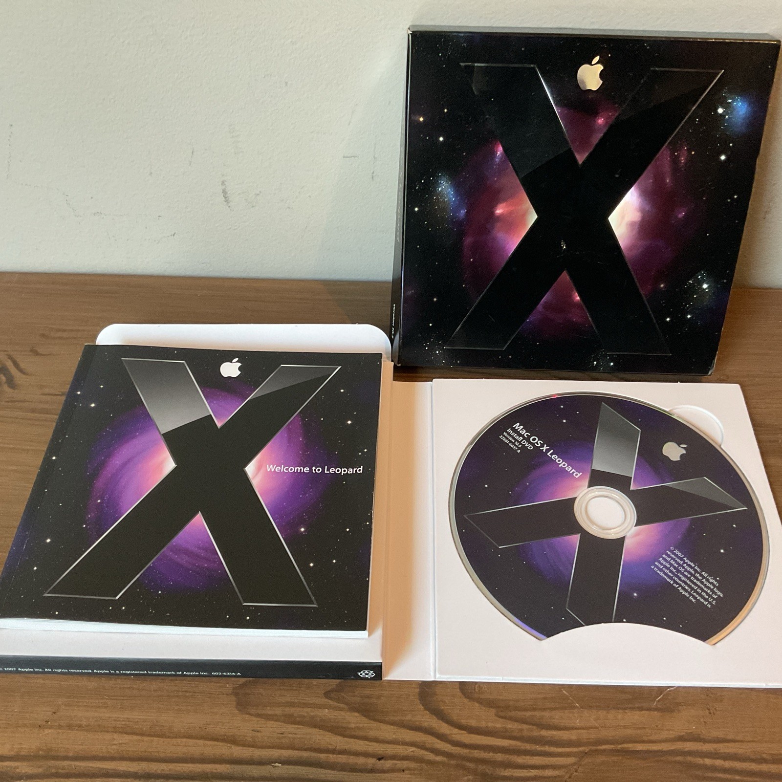 Vtg 2007 APPLE MB021Z/A MAC OS X LEOPARD VERSION  10.5 INSTALL DVD