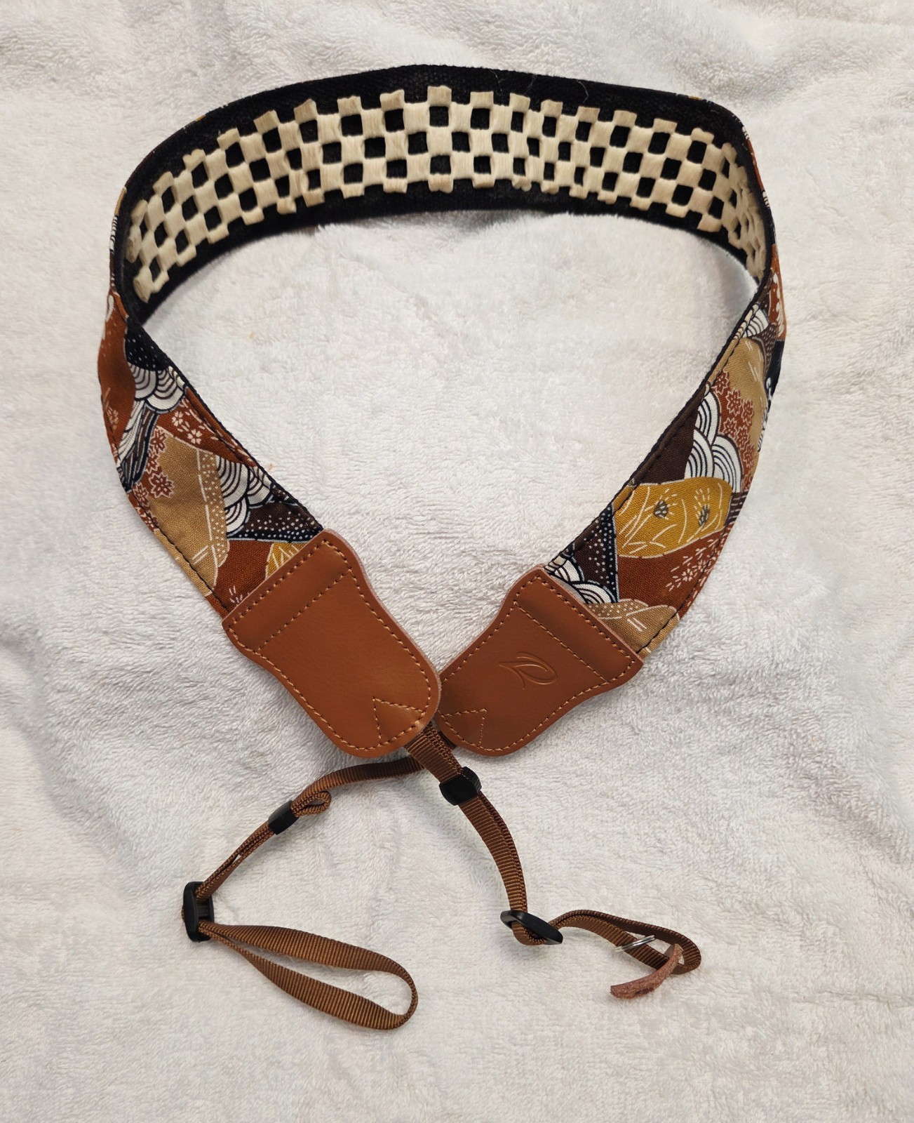 Padwa Lifestyle Japanese Art Style Camera Strap