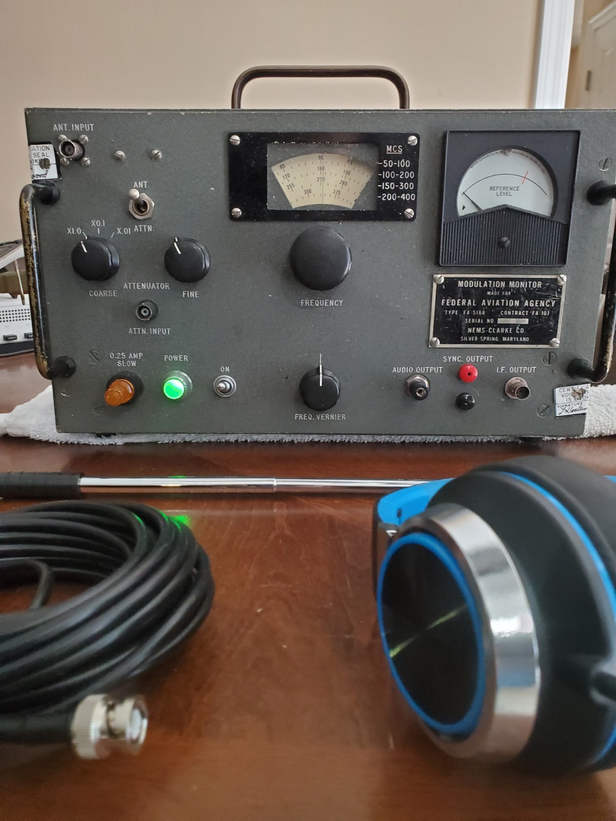 FAA FREQUENCY MODULATOR- WITH 25FT BNC CBL-1- BNC MALE ANT 5FT- HEAD PHONES