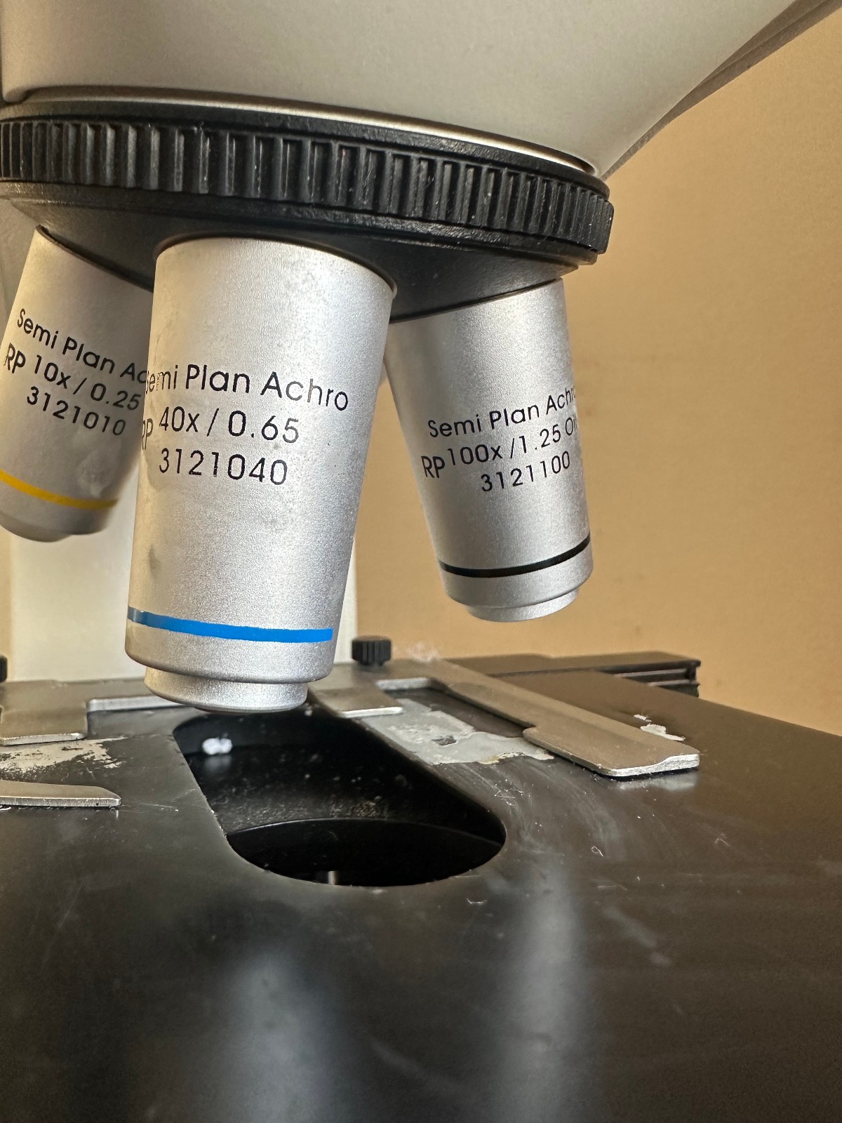 Seiler Instrument Microlux III Binocular Microscope w/4x 10x 40x 100x Objectives