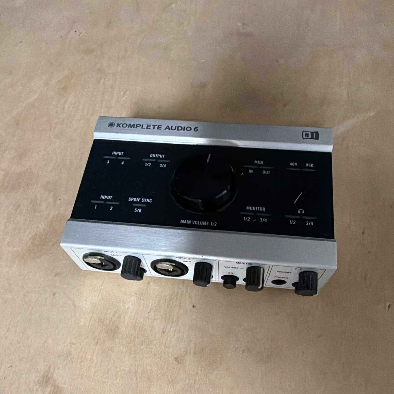 Native Instruments KOMPLETE AUDIO 6 USB Interface, 2 Mic, Phantom, MIDI S/PDIF