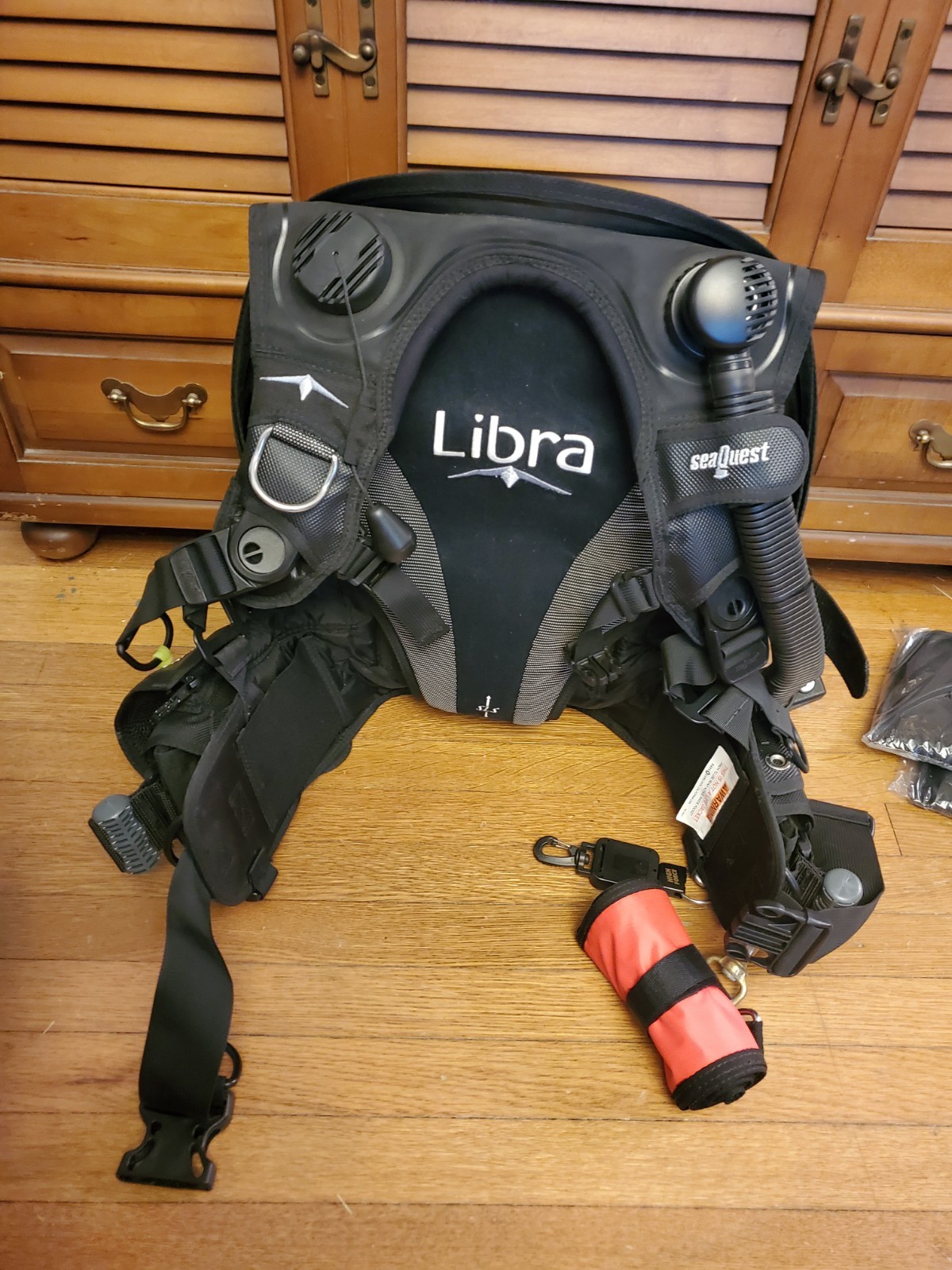 SeaQuest Libra BCD Buoyancy Control Device Size Small Scuba Diving Vest