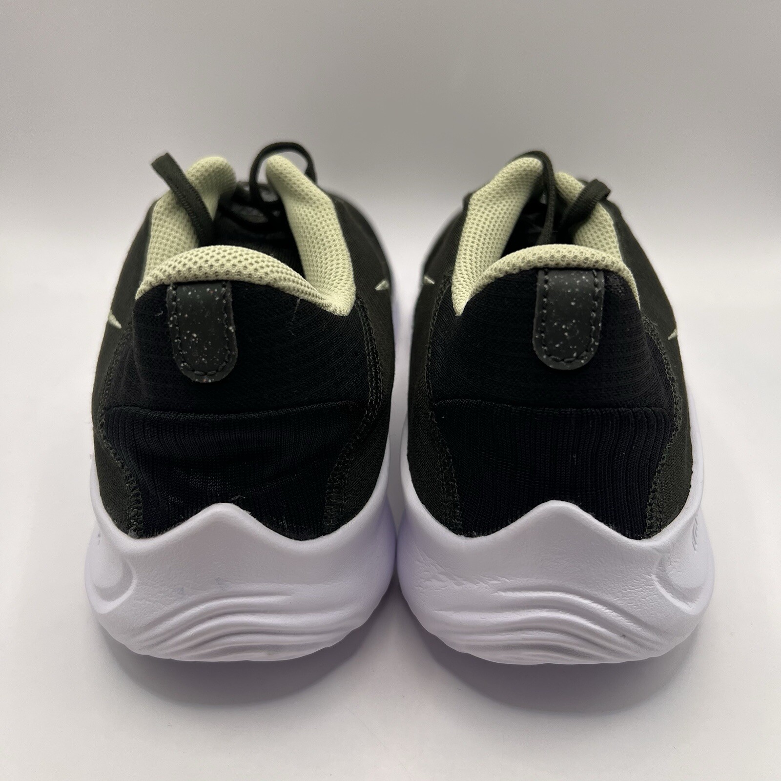 Nike Flex Experience Run 11 Next Size 9.5 Nature Black Green Shoes DD9284-700