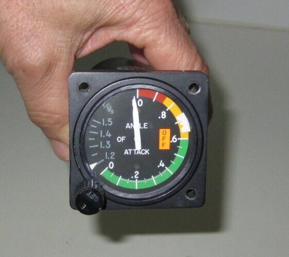 AIRCRAFT GAUGE ANGLE OF ATTACK TELEDYNE P/N SLZ9944A SLZ 9944A AS REMOVED