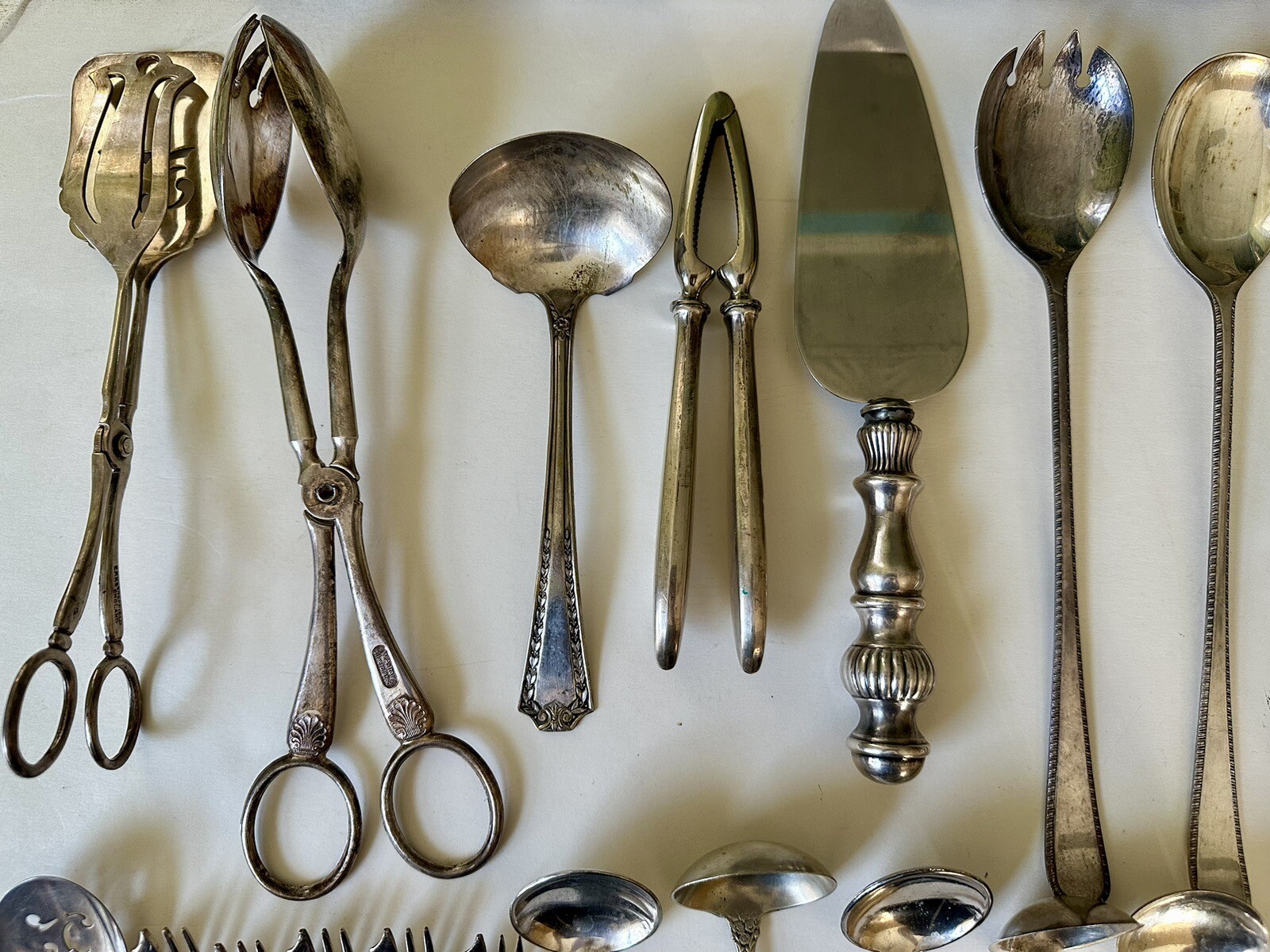 59 pc LOT ASSORTED SILVERPLATE SERVING FLATWARE 1940'S-1980'S STAINLESS