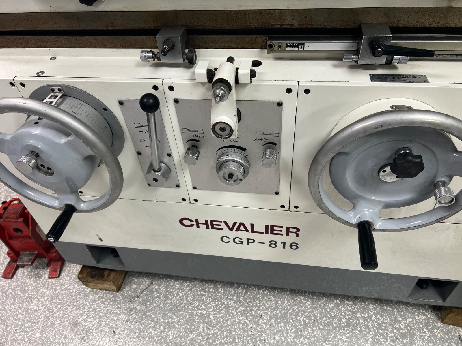 CHEVALIER CGP-816 CYLINDRICAL UNIVERSAL GRINDER