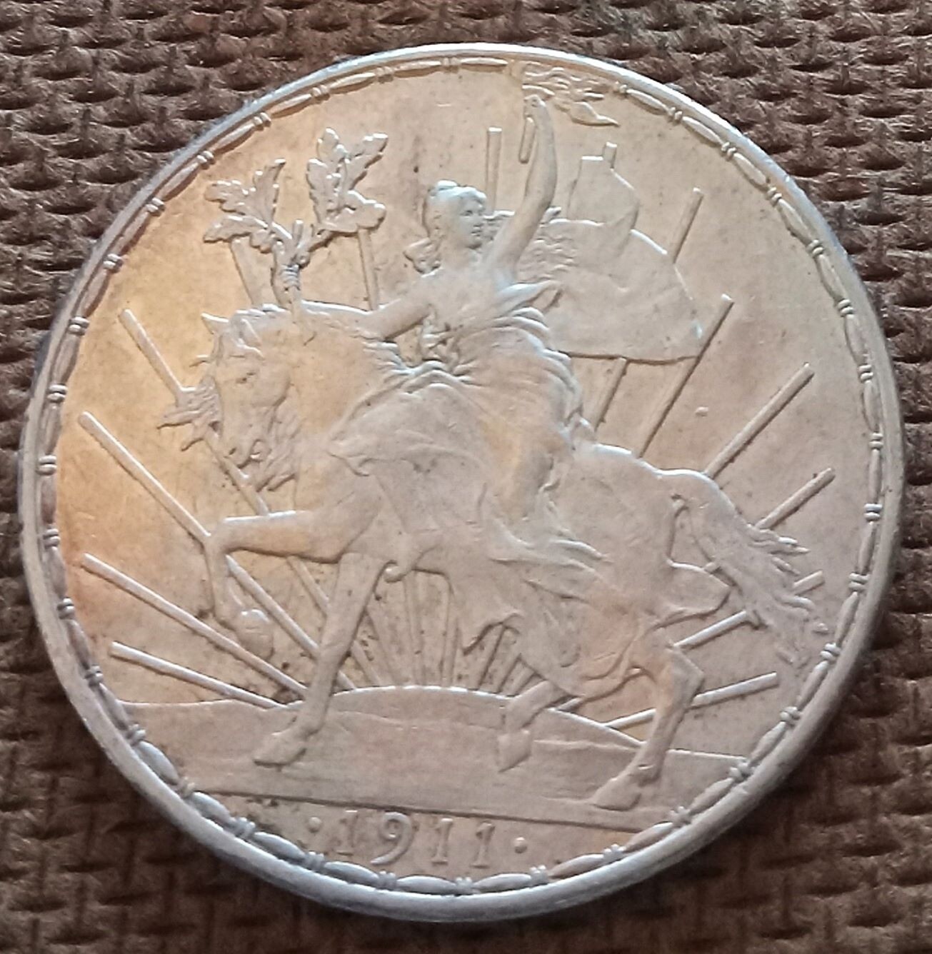 NICE 1911 MEXICO "LONG RAY" SILVER 1 PESO CABALLITO, LOVELY TOP GRADE!