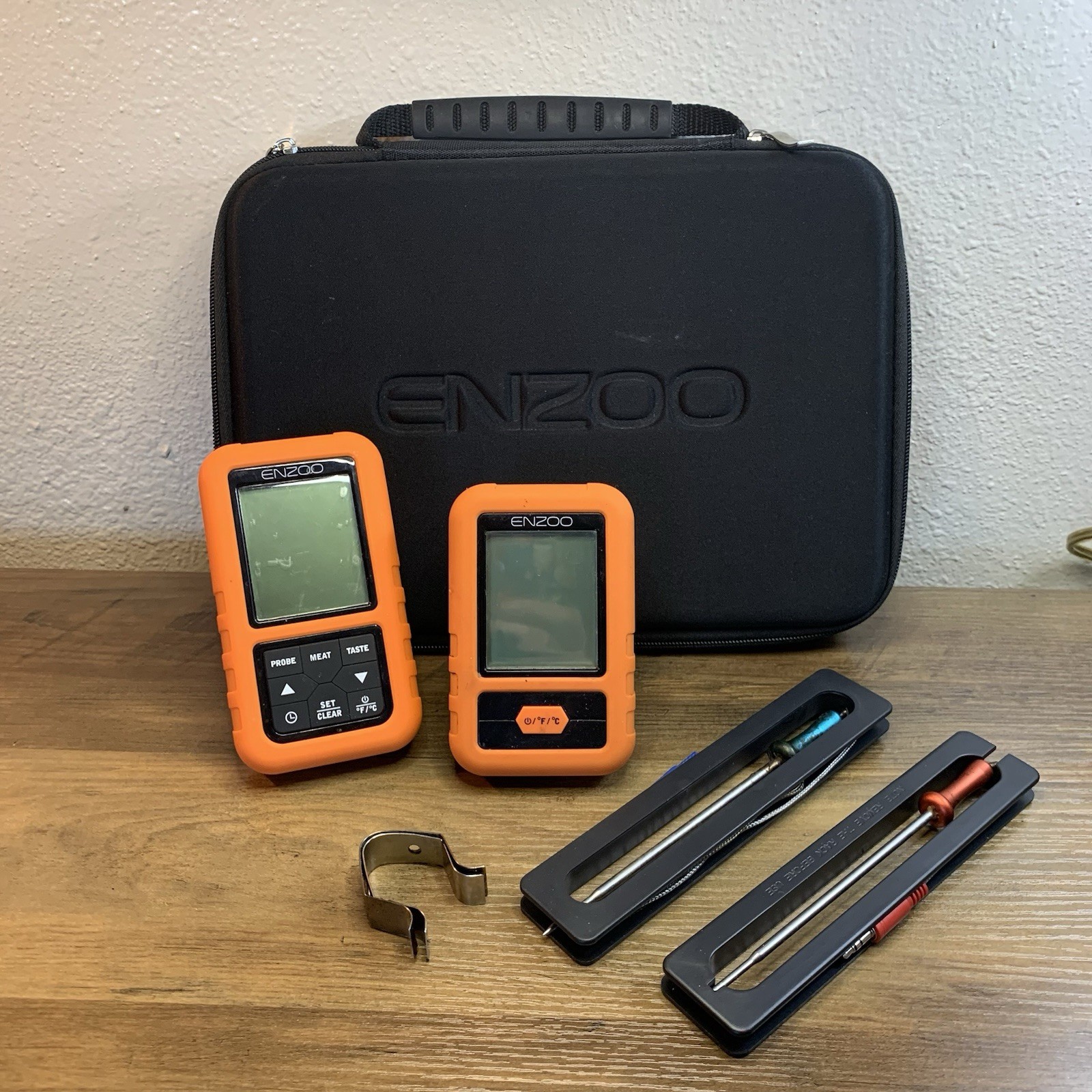 Enzoo Wireless Food Thermometer 2 Probes Orange Silicone Case USED Working