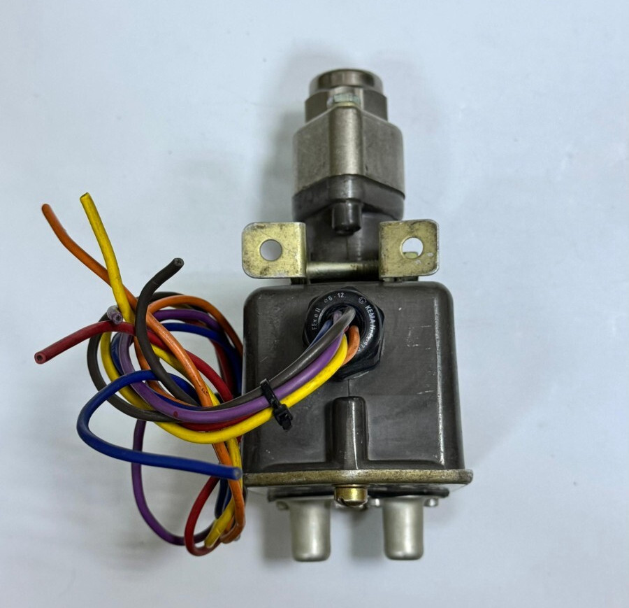 Barksdale C9622-2 Pressure Actuated Switch | Adjustable 8.62–103 PSI