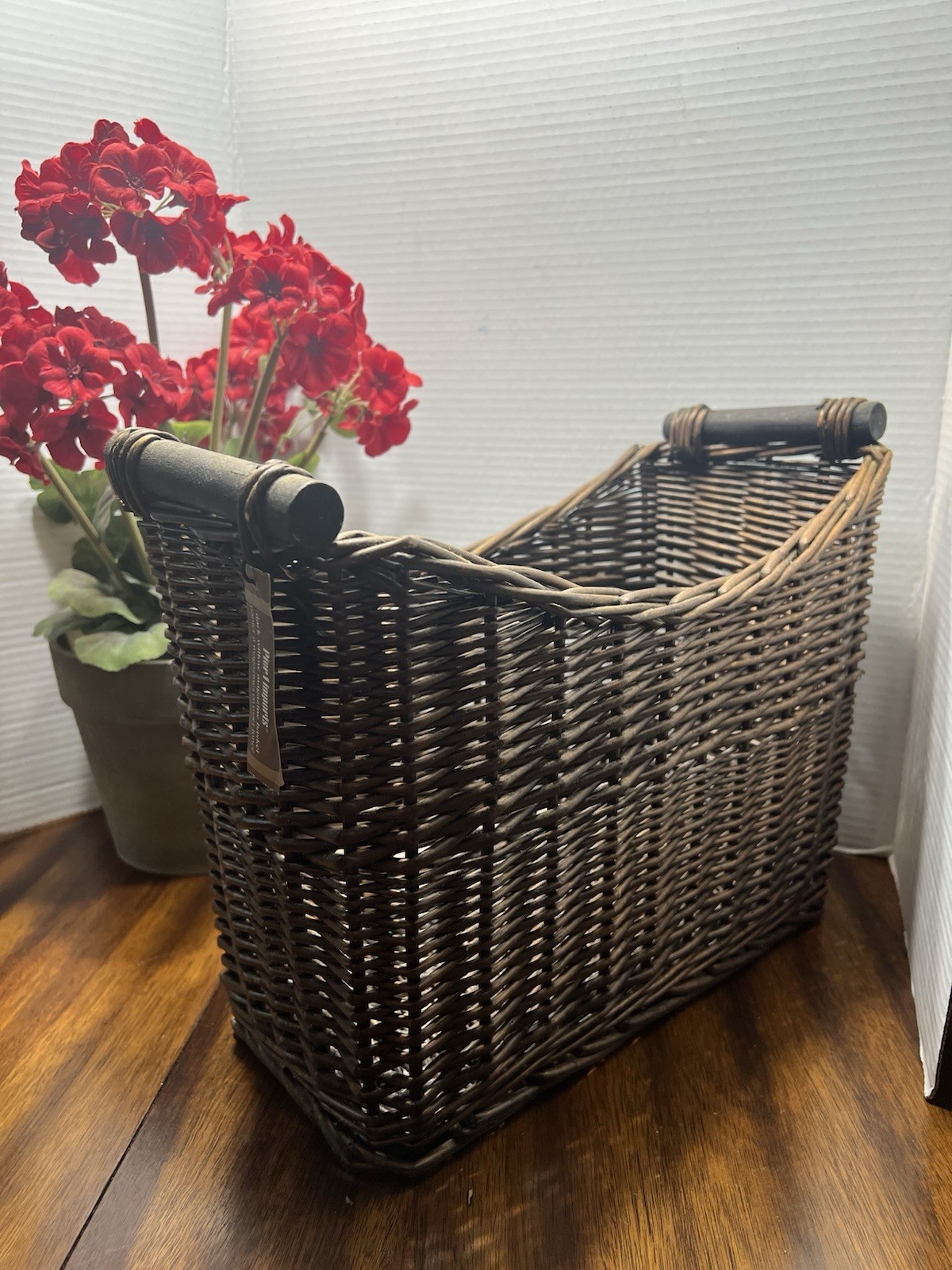 VTG Pier 1 Imports Dark Willow Braided Magazine Basket Brown Handles Ht 11.5”