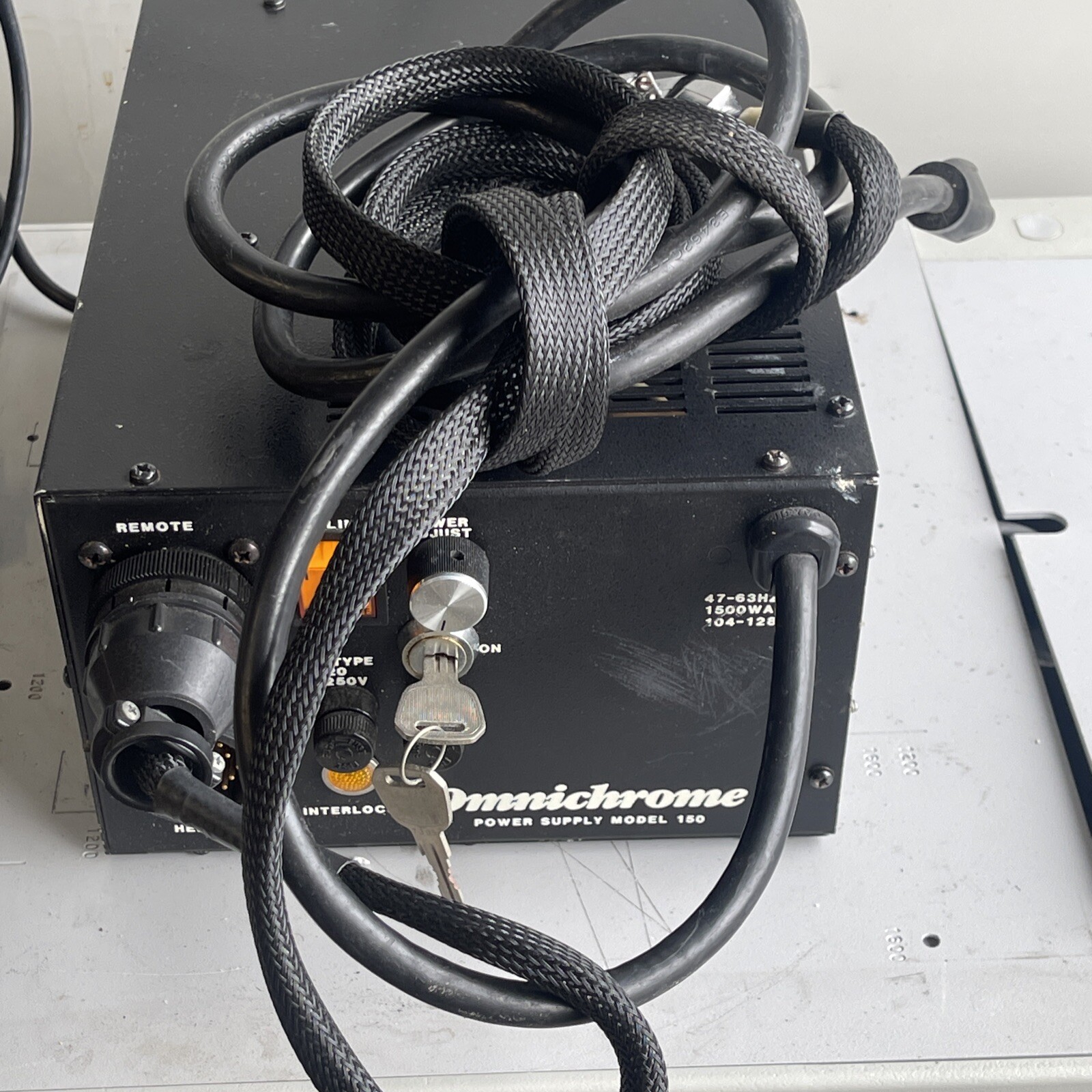 OMNICHROME POWER SUPPLY MODEL 150 Tested