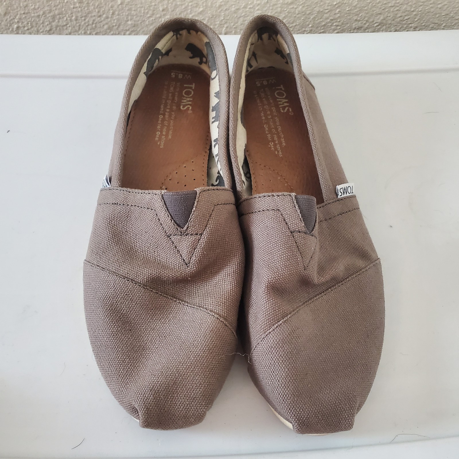 TOMS Women's Classic Alpargata Slip On Flats Taupe Canvas US 8.5 W Comfort Shoes